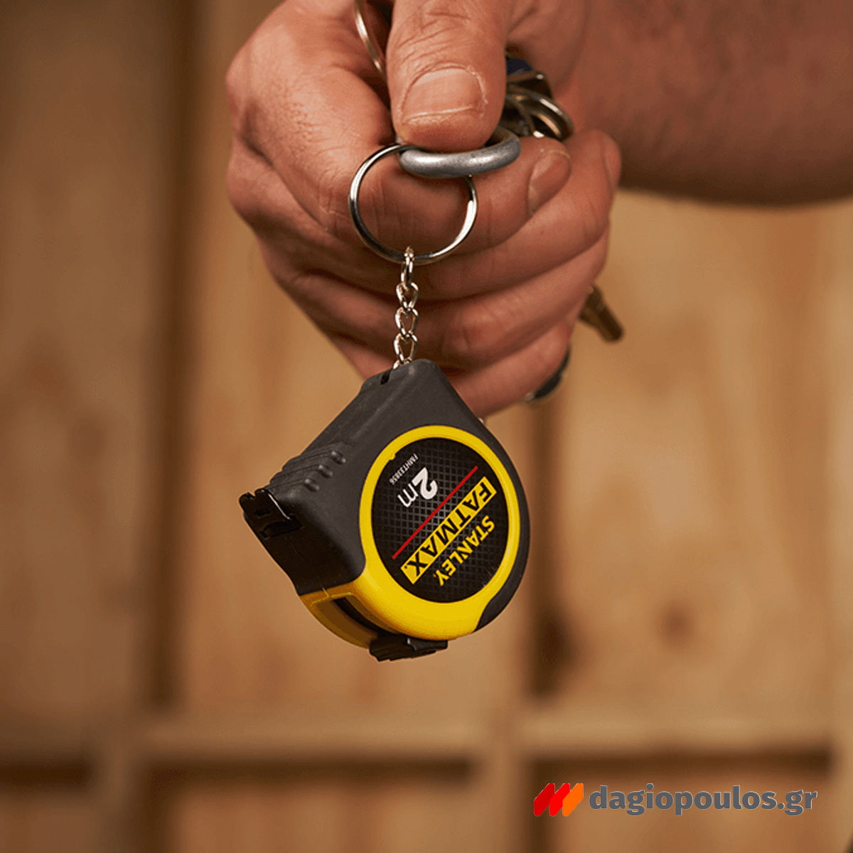 Ελαφριά μετροταινία μπρελόκ Stanley FatMax για εύκολη μεταφορά και χρήση