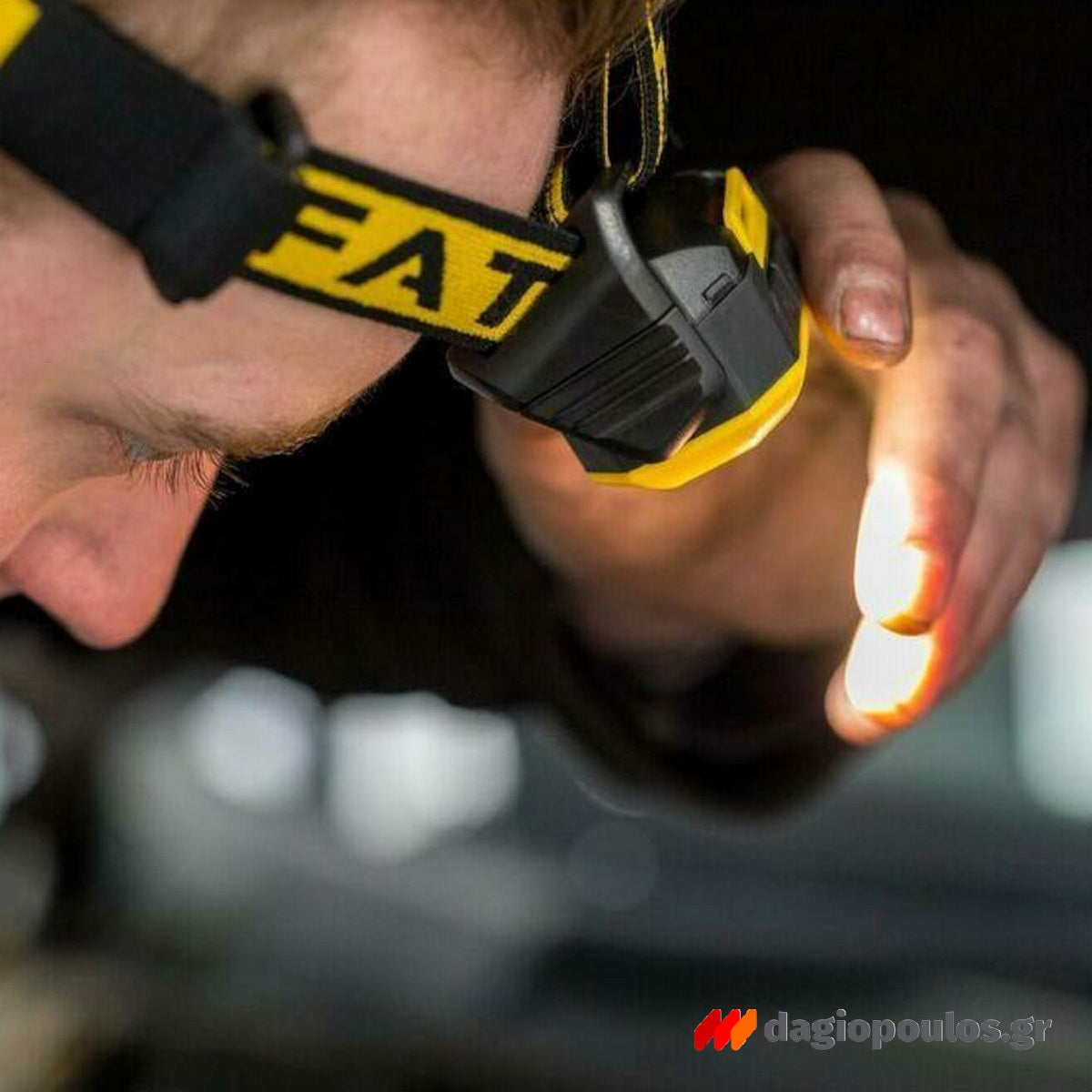 Stanley FMHT81509-0 Φακός Κεφαλής με Δύο Κλίμακες Φωτεινότητας 50-200 Lumens