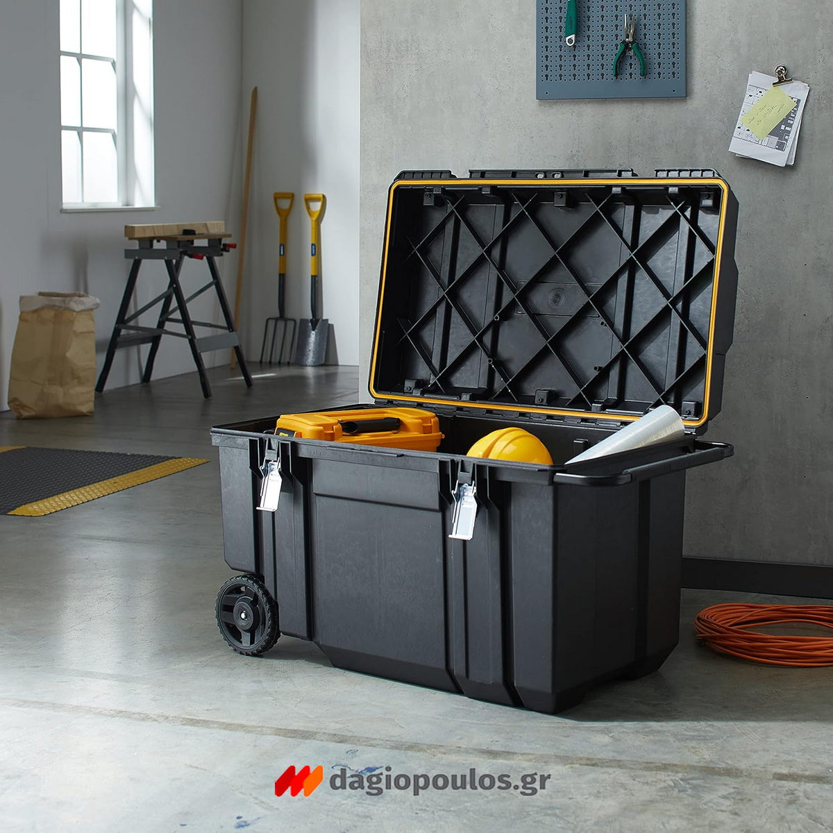 Stanley FMST1-75531 FatMax® Εργαλειοθήκη Μπαούλο Τροχήλατη Βαριάς Χρήσης 240Ltr