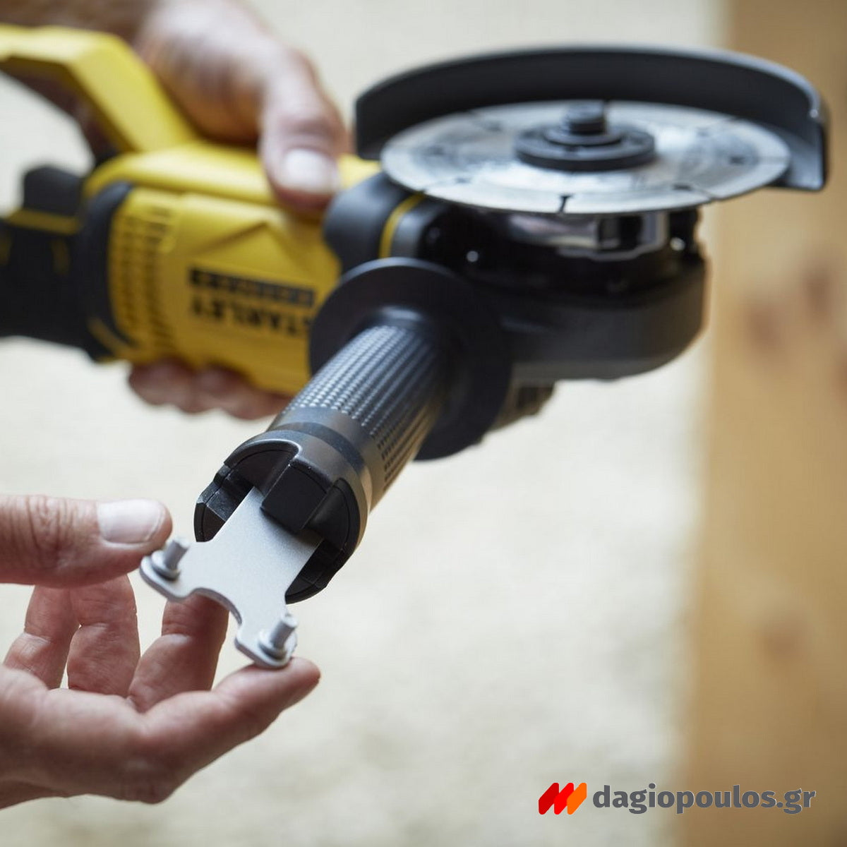 Stanley SFMCG400M2K-QW Fatmax®V20 Γωνιακός Τροχός 18V Li-Ion 125mm Με 2 Μπαταρίες 4.0Ah & Βαλίτσα T-Stak