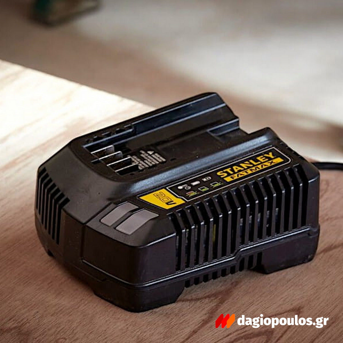 Stanley SFMCPS620M1 20V Fatmax Τηλεσκοπικό Αλυσοπρίονο (Κονταροπρίονο) Μπαταρίας 18V Li-Ion 20cm Με Μπαταρία 4.0Ah