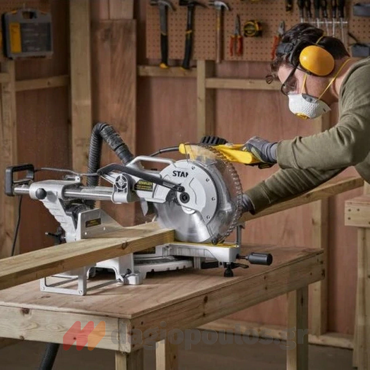 Stanley SM1650 Ηλεκτρικό Δισκοπρίονο Πάγκου 1650W 254mm