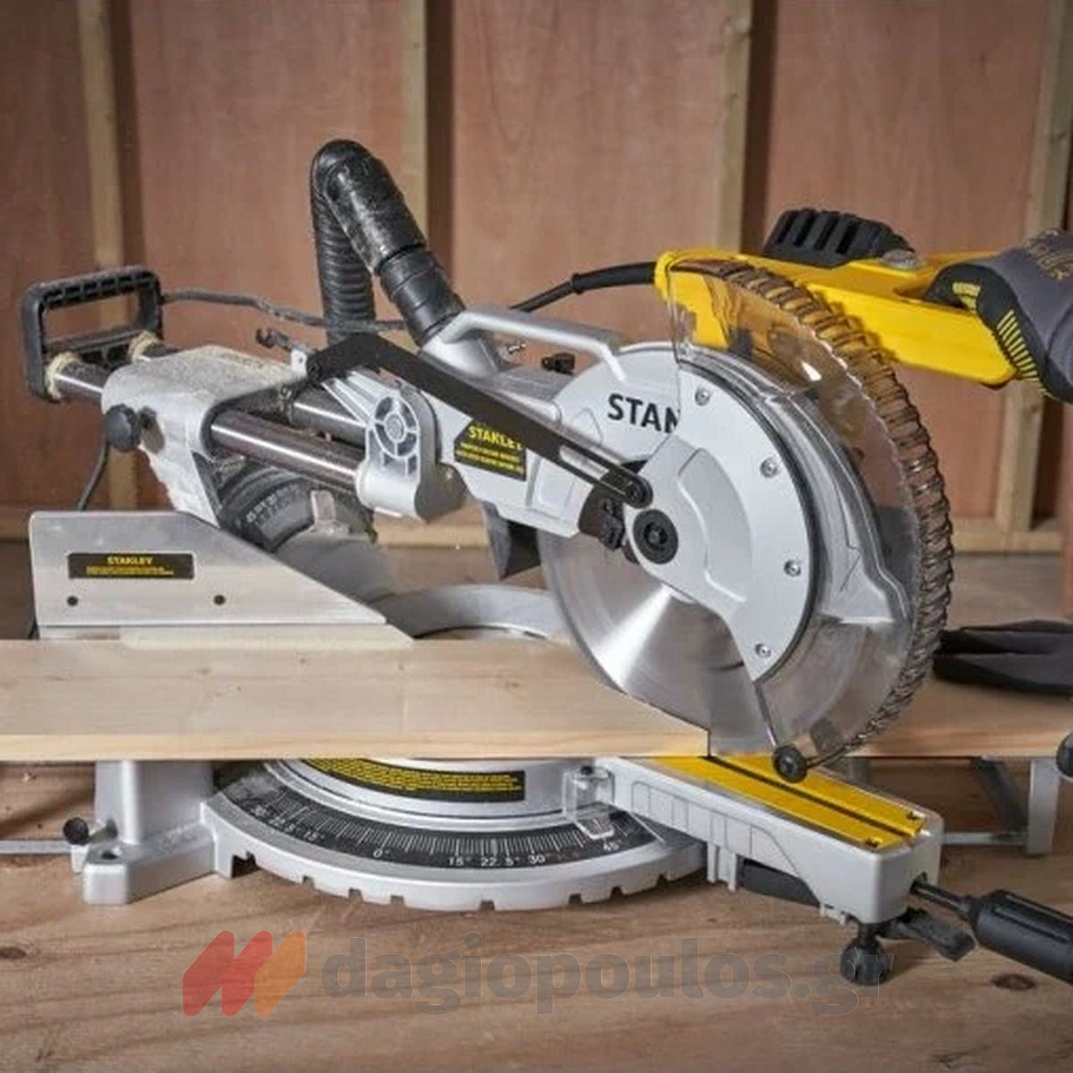 Stanley SM1650 Ηλεκτρικό Δισκοπρίονο Πάγκου 1650W 254mm