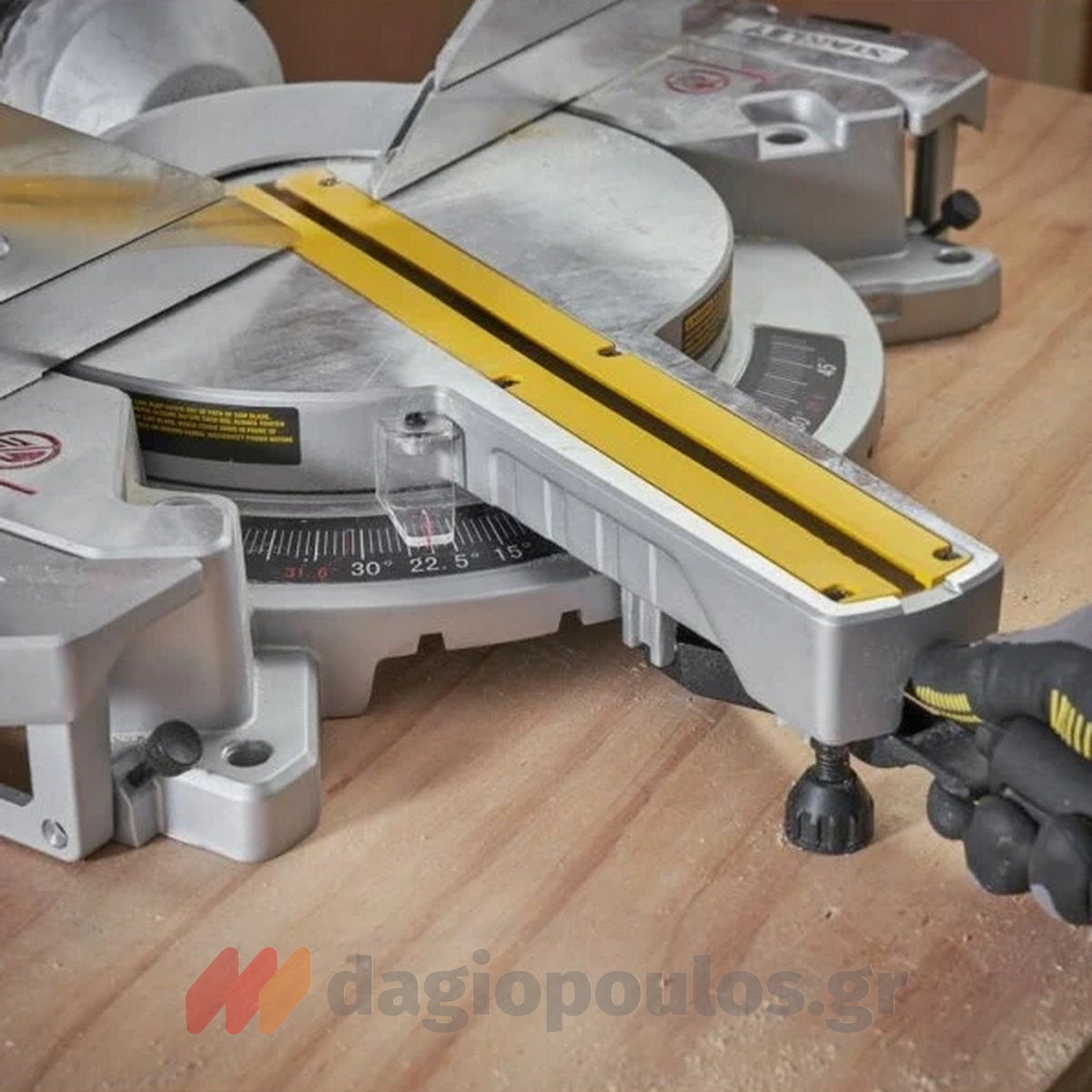 Stanley SM1650 Ηλεκτρικό Δισκοπρίονο Πάγκου 1650W 254mm