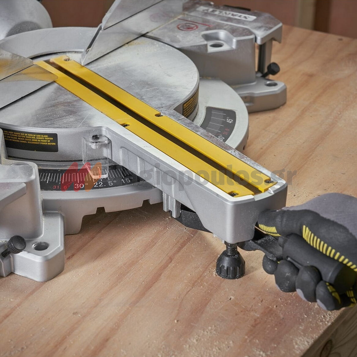 Stanley SM1800-QS Ηλεκτρικό Φαλτσοπρίονο Δισκοπρίονο Radial Πάγκου 1800W 254mm