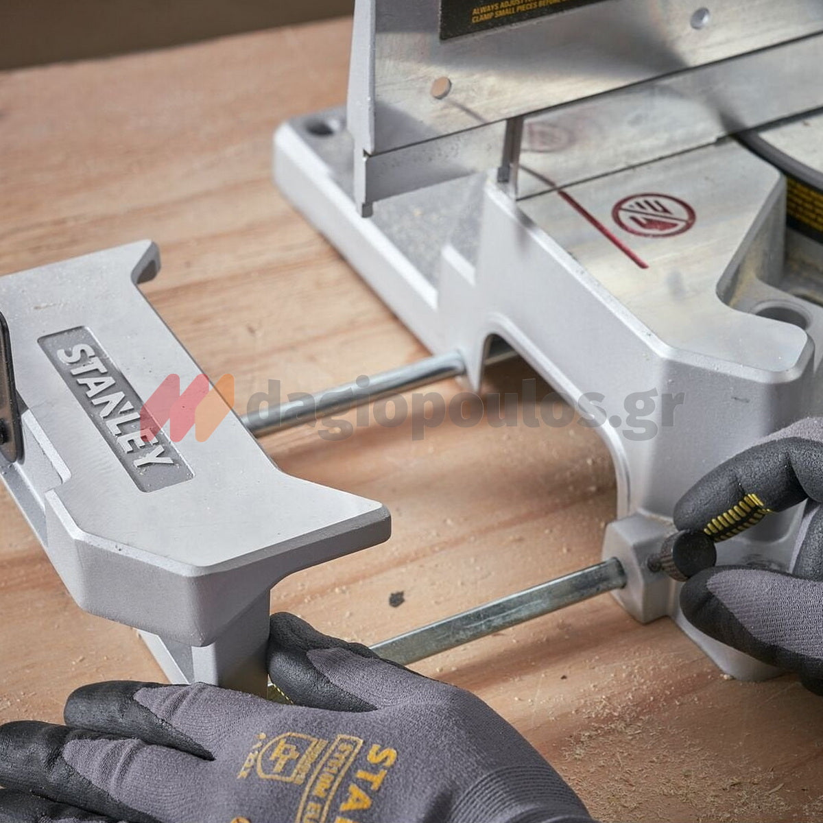 Stanley SM1800-QS Ηλεκτρικό Φαλτσοπρίονο Δισκοπρίονο Radial Πάγκου 1800W 254mm