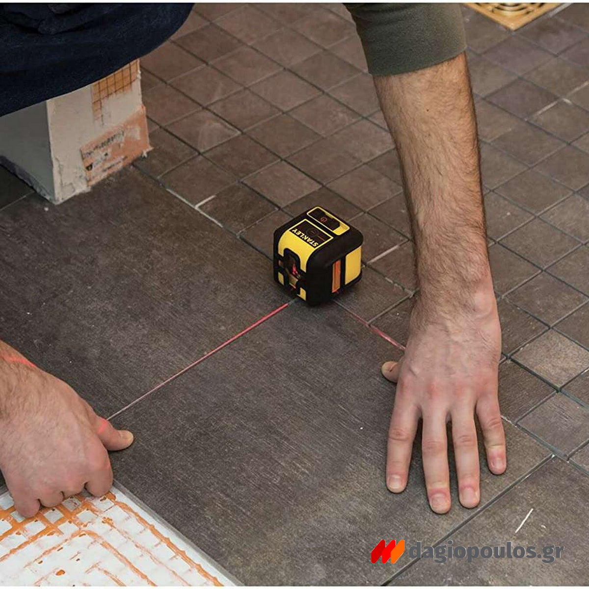 Stanley STHT77502-1 CROSS 90 Αλφάδι Laser Κόκκινης Γραμμής Σταυρού και Επιπλέον Κάθετης Γραμμής