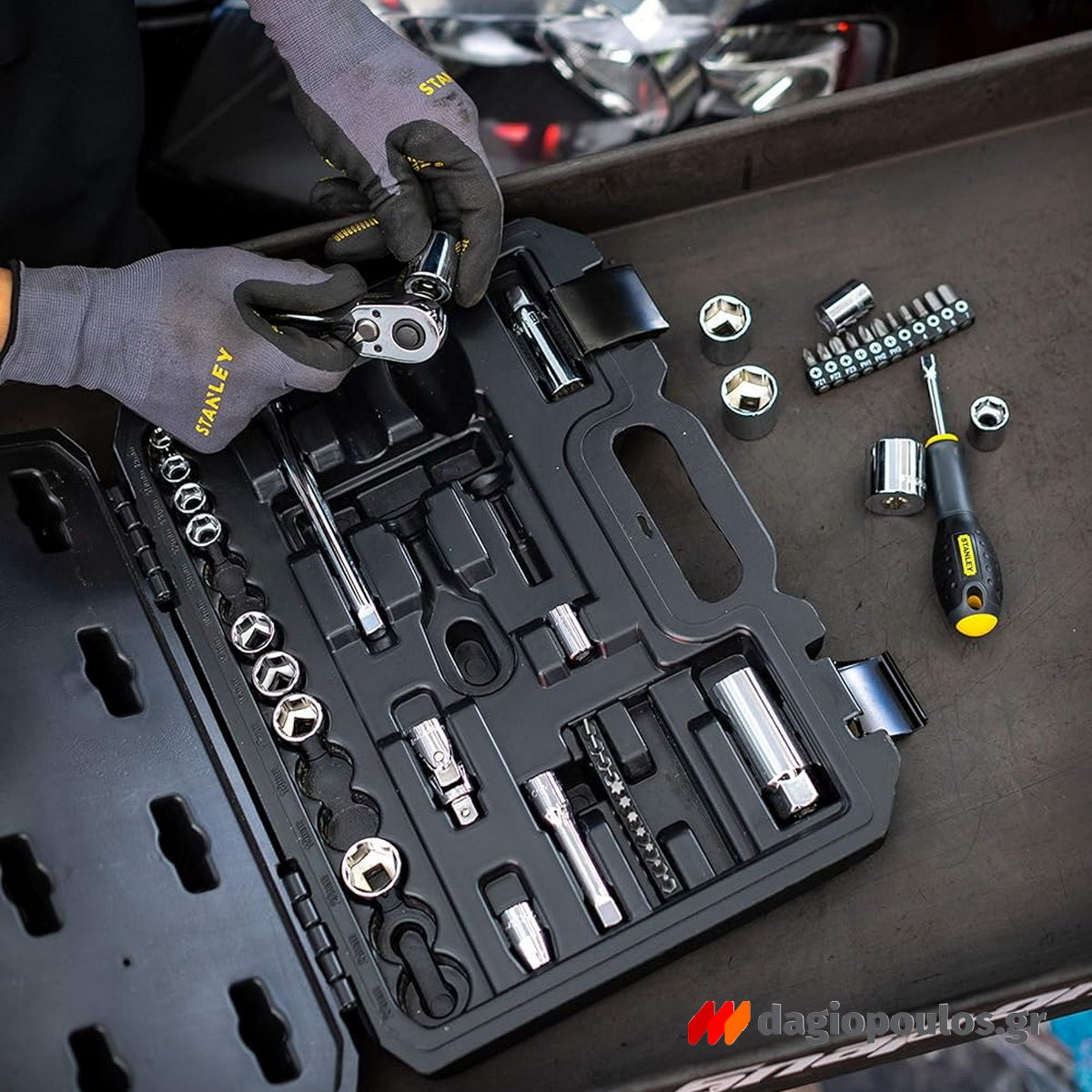 Stanley STMT82830-1 Συλλογή Καρυδάκια Μανέλες 1/2" Σετ 24 Τεμ & Βαλίτσα