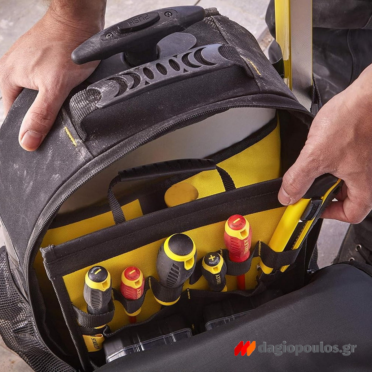 Stanley STST83307-1 Εργαλειοθήκη Κλειστού Τύπου Τροχήλατη Με Χειρολαβή - Σακίδιο Πλάτης