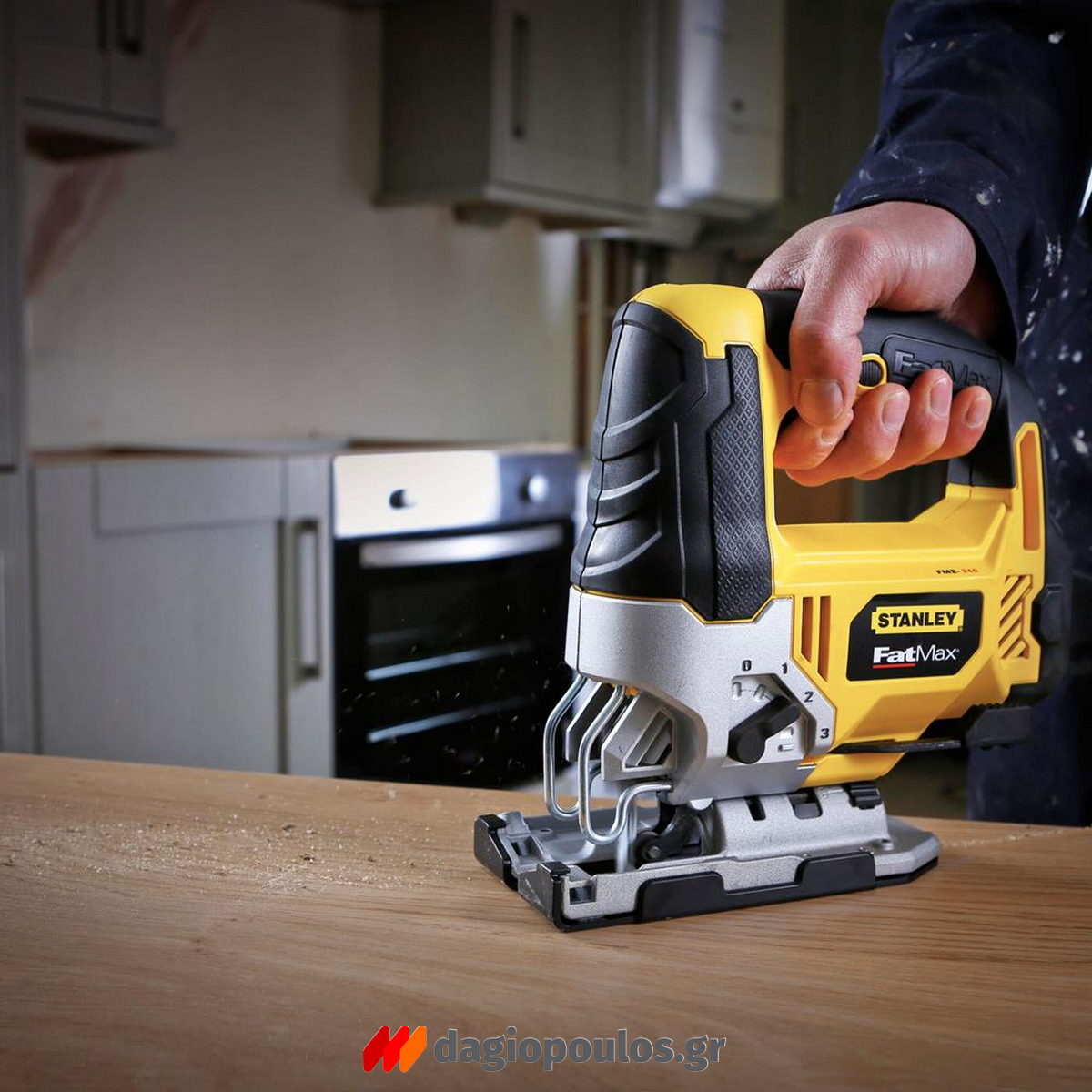 Stanley FME340K-QS Ηλεκτρική Σέγα Εκκρεμούς Κοπής 710W Σε Βαλίτσα