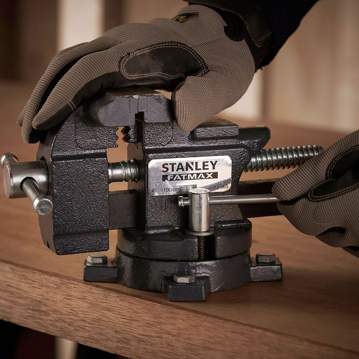 Stanley 1-83-065 Μέγγενη Πάγκου για Ελαφριές Εργασίες 4.5'' 112.5mm