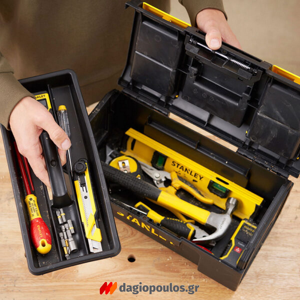 Stanley 1-79-216 Εργαλειοθήκη Κλειστού Τύπου 16"