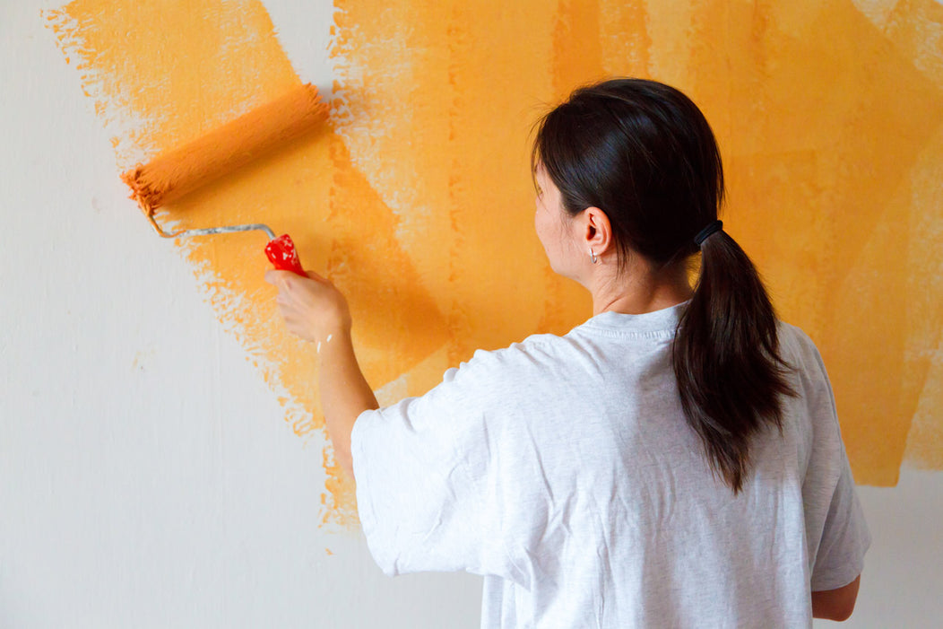 Πώς να ανανεώσετε τους τοίχους σας: η βασική λίστα εργασιών για το βάψιμο τοίχων