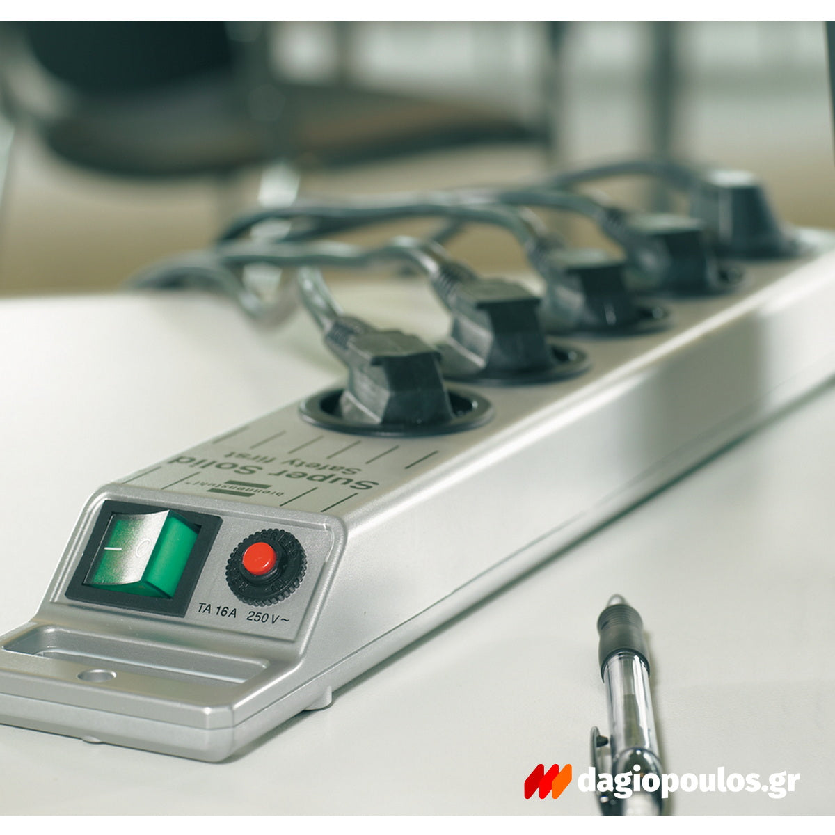 Brennenstuhl SUPER SOLID Πολύμπριζο 5 Θέσεων Με Διακόπτη