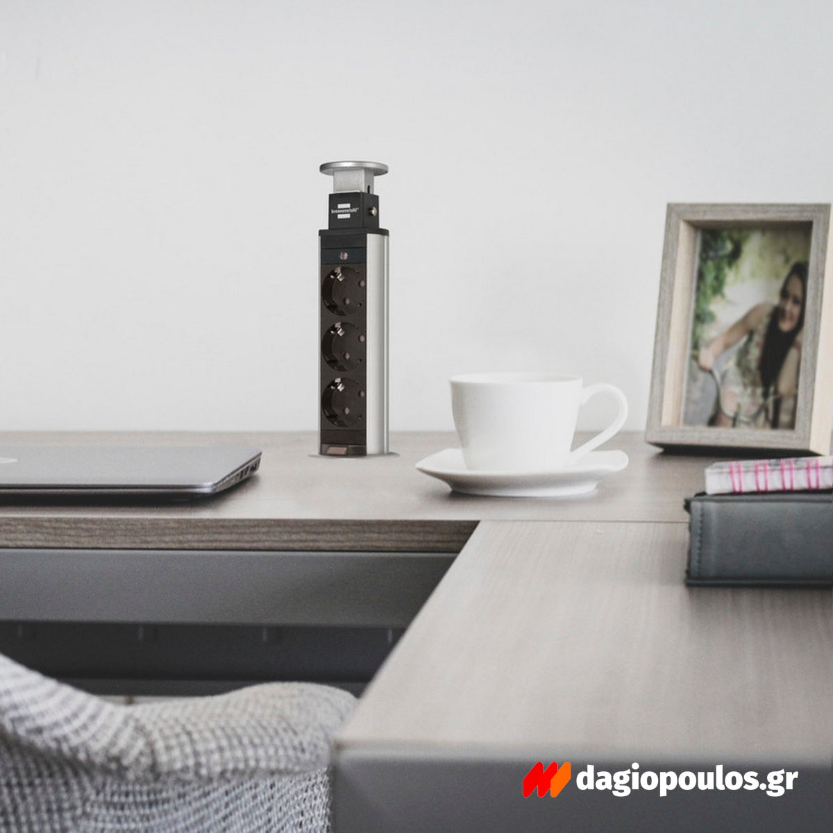 Brennenstuhl Tower 3 Πολύπριζο Ασφαλείας 3 Θέσεων με Διακόπτη και Καλώδιο 2m