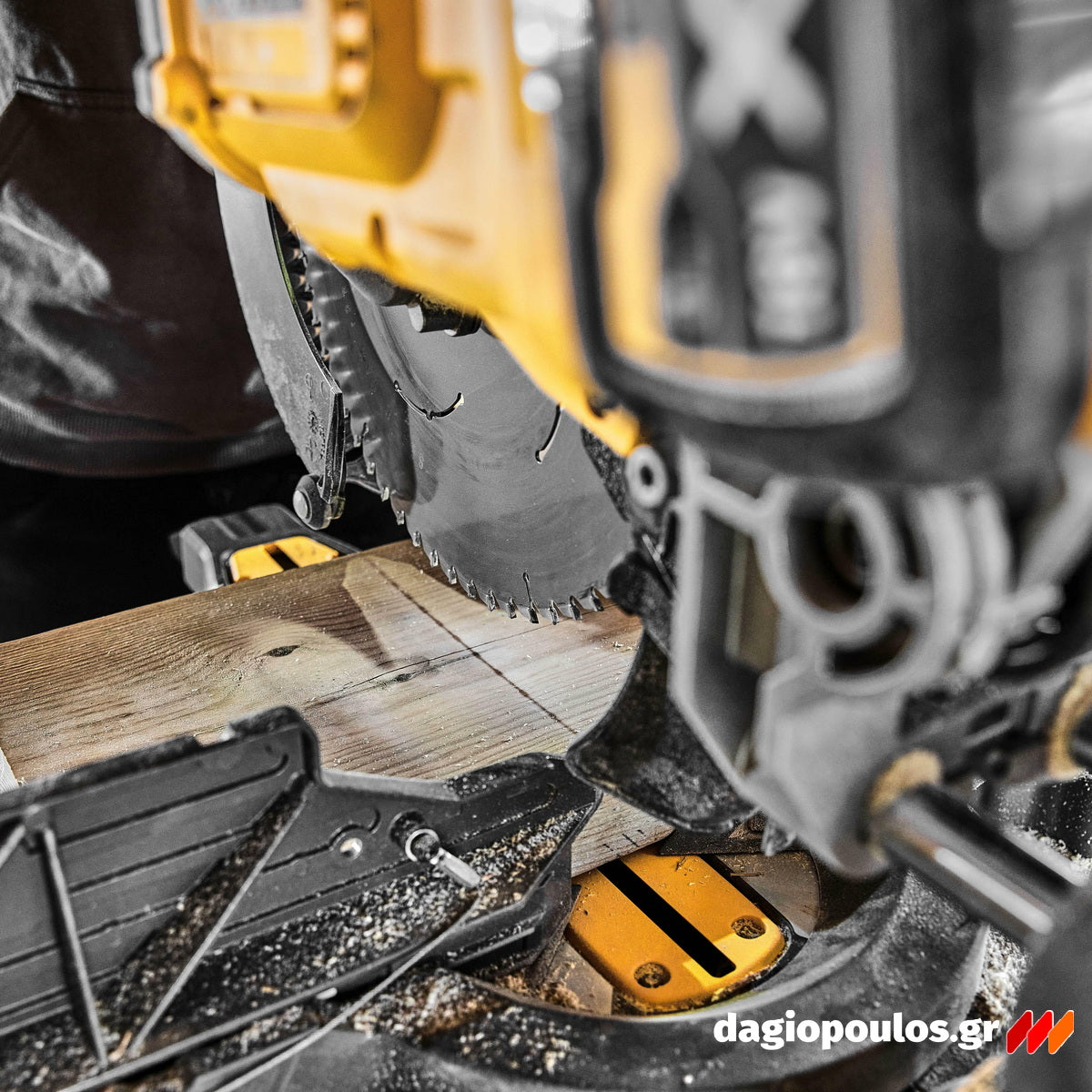 DeWalt DCS781X2-QW Brushless Φαλτσοπρίονο Πάγκου Συρόμενο (Radial) Μπαταρίας 54V XR FLEXVOLT 305mm Με 2 Μπατ.9.0Ah