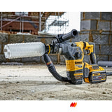 DeWalt DWH201D-XJ συνδεδεμένος σε δράπανο μπαταρίας SDS Plus σε χώρο εσωτερικών εργασιών