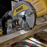DeWalt DWS777-QS Ηλεκτρικό Συρόμενο Δισκοπρίονο (Radial) 1800W 216mm