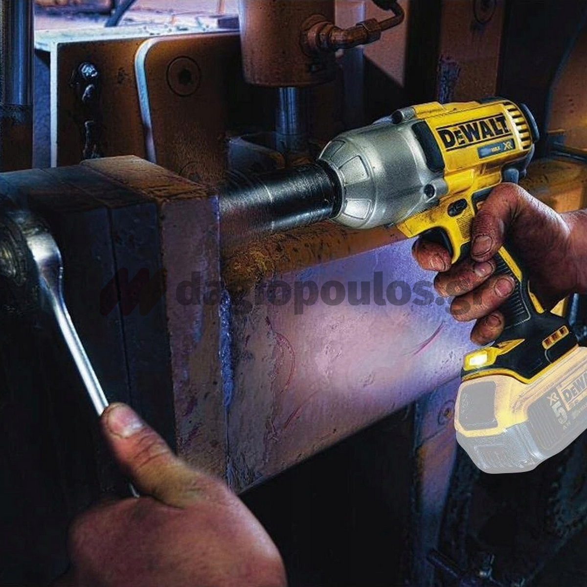 DeWalt DCF899P2-QW Brushless Μπουλονόκλειδο Μπαταρίας 1/2" Με 2 Μπατ.5.0Ah - Τσάντα Μεταφοράς