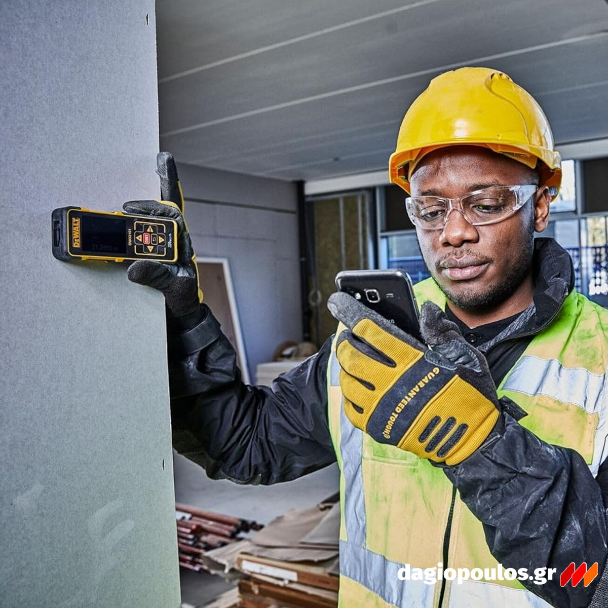 DeWalt DW03101-XJ Αποστασιόμετρο Laser Με Εμβέλεια 100m, Σύνδεση Bluetooth