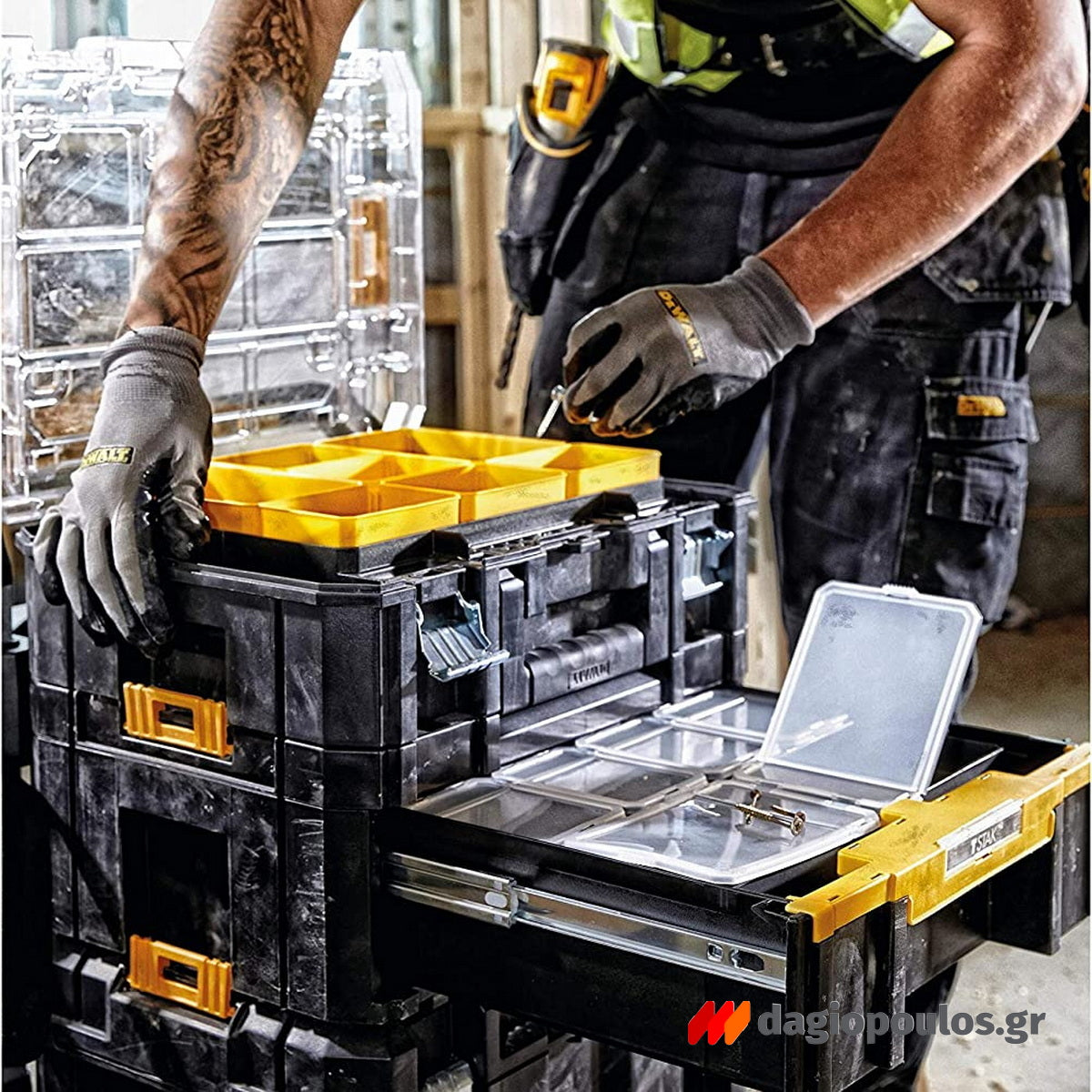 DeWalt DWST1-70705 T-Stak Εργαλειοθήκη Συρταριέρα Με Organiser & 6 Κύπελα Θήκες