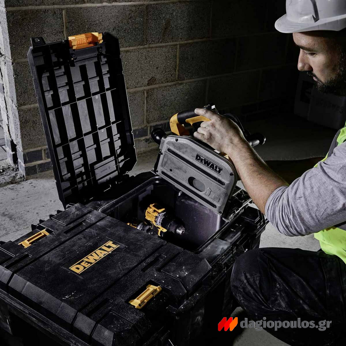 DeWalt DWST17871-1 T-Stak Εργαλειοθήκη Μπαούλο Τροχήλατη 113Ltr
