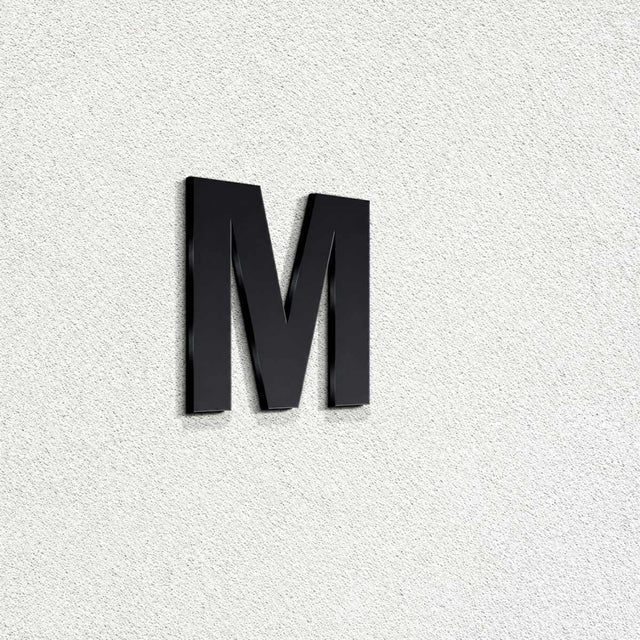 Ενδεικτική φωτογραφία γράμματος M σε μαύρη απόχρωση· επιλεγμένο προϊόν κόκκινο, ύψος 120mm