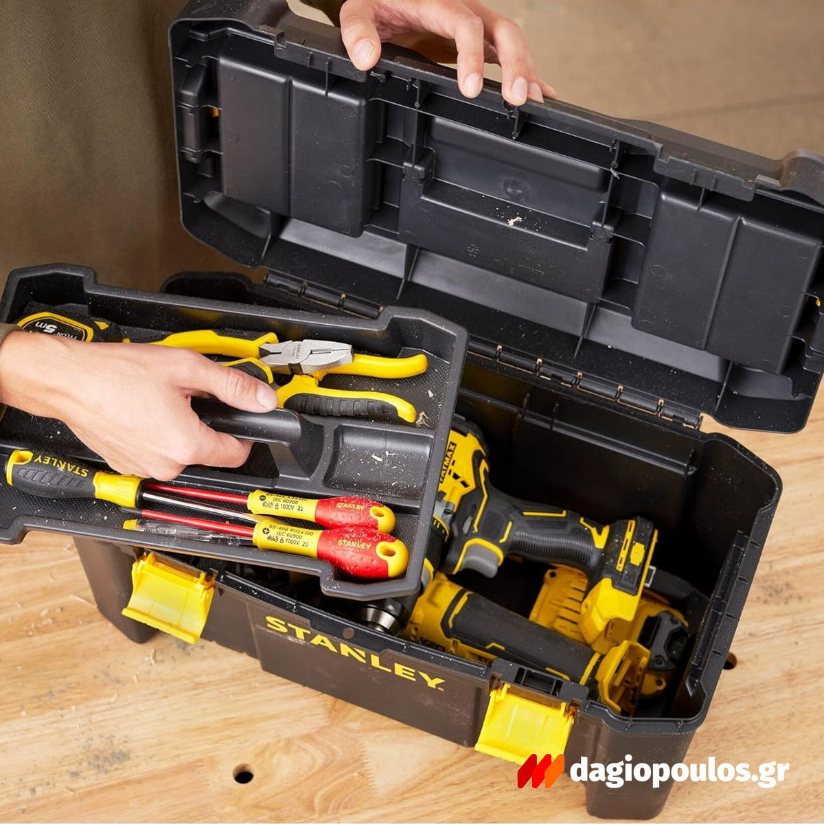 Stanley STST1-75520 Essential Εργαλειοθήκη Με Πλαστικά Κουμπώματα 19" 16.5Ltr