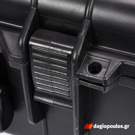 Λεπτομέρεια σημείου για λουκέτο στη βαλίτσα εργαλείων Yato YT-08903 για αυξημένη ασφάλεια